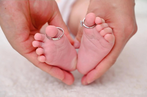 供卵包生男孩公司怀孕早期感觉胸闷气短